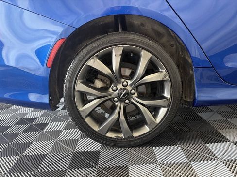 Used 2015 Chrysler 200 S FWD image 24