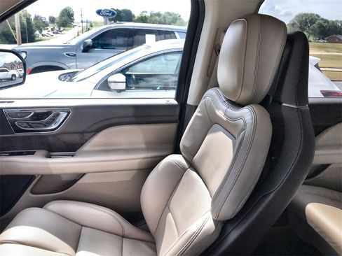Used 2024 Lincoln Navigator L Reserve image 25