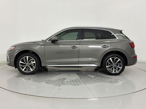 Used 2023 Audi Q5 2.0T Premium w/ Convenience Package AWD/4WD image 2