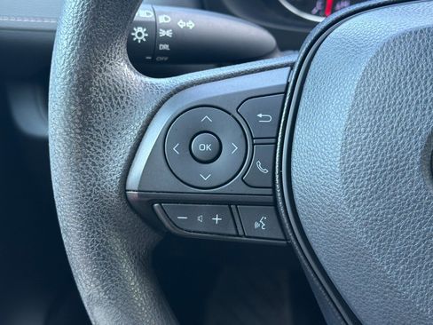 Used 2019 Toyota RAV4 LE w/ Carpet Mat Package FWD image 28