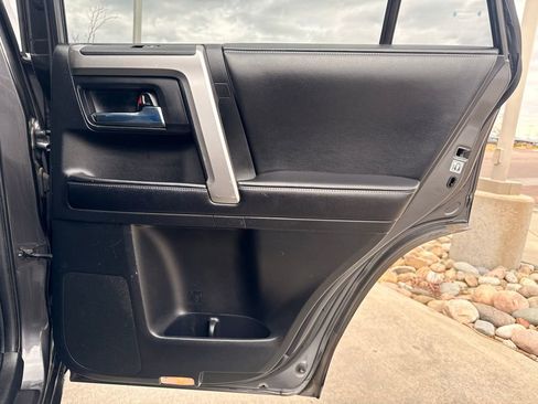 Used 2016 Toyota 4Runner SR5 image 28