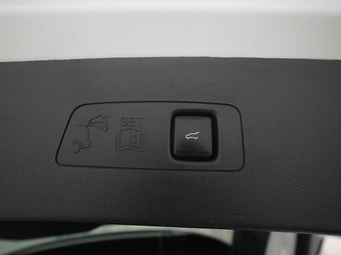 Used 2023 Lincoln Corsair AWD w/ Equipment Group 101A image 17