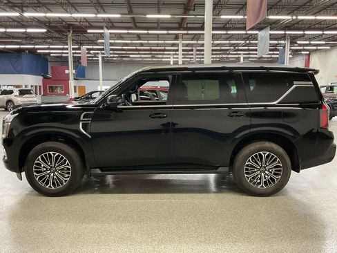 Used 2026 Nissan Armada SL w/ Captain's Chari Seat Package AWD/4WD image 8