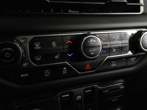 Used 2024 Jeep Wrangler Sahara w/ Technology Group image 27