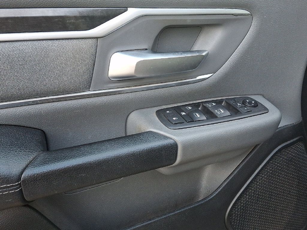 Used 2020 RAM 1500 Big Horn AWD/4WD image 11