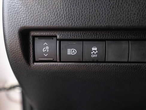 Certified 2024 Toyota Venza LE AWD/4WD image 22