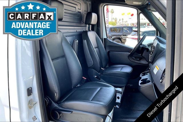 Used 2025 Mercedes-Benz Sprinter 2500 image 5