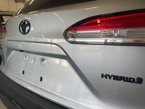 Used 2024 Toyota Corolla Cross AWD Hybrid image 7