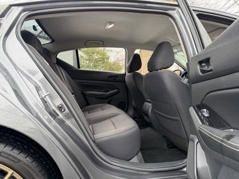 Used 2023 Nissan Altima 2.5 SV image 13