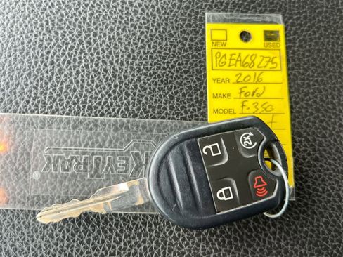Used 2016 Ford F350 Lariat w/ Lariat Ultimate Package image 35