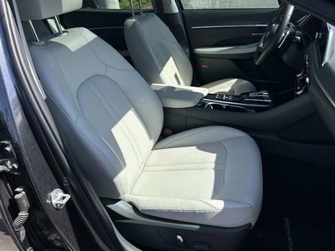 Used 2022 Hyundai Sonata Limited w/ Cargo Package image 27