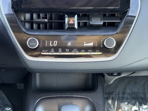 Certified 2025 Toyota Corolla LE FWD image 14