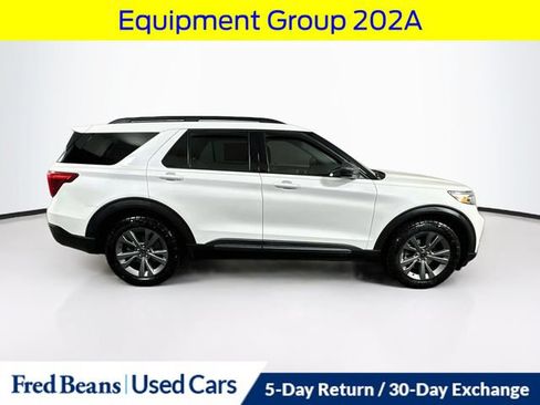 Used 2021 Ford Explorer XLT w/ Equipment Group 202A AWD/4WD image 10