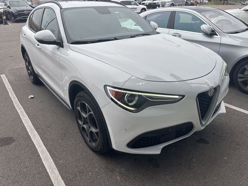Used 2018 Alfa Romeo Stelvio Ti Sport image 1