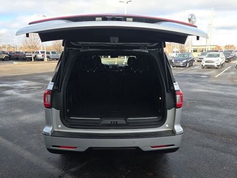 Used 2019 Lincoln Navigator L Select image 7