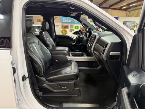 Used 2018 Ford F350 Platinum w/ Platinum Ultimate Package AWD/4WD image 21