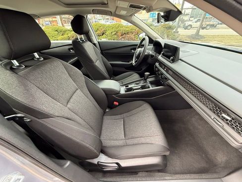 Certified 2025 Honda Accord SE image 42