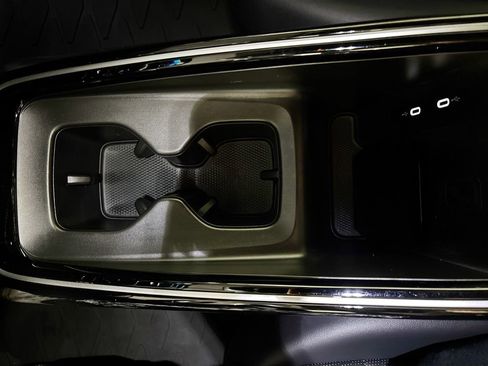 Certified 2023 Volkswagen ID.4 Pro S AWD/4WD image 15