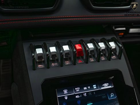 Used 2023 Lamborghini Huracan Tecnica image 27