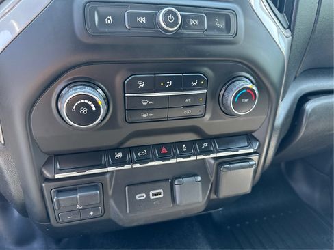 Used 2022 Chevrolet Silverado 2500 Custom w/ Custom Value Package AWD/4WD image 27