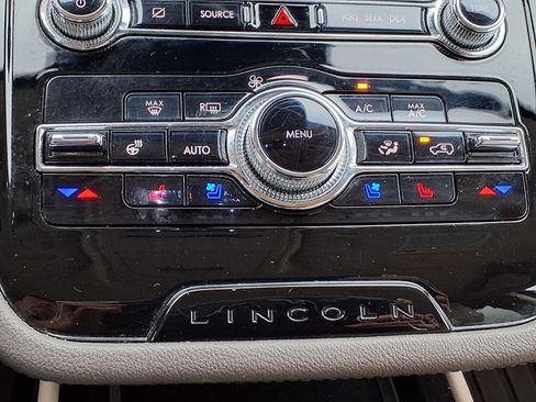 Used 2022 Lincoln Corsair FWD w/ Equipment Group 101A image 15