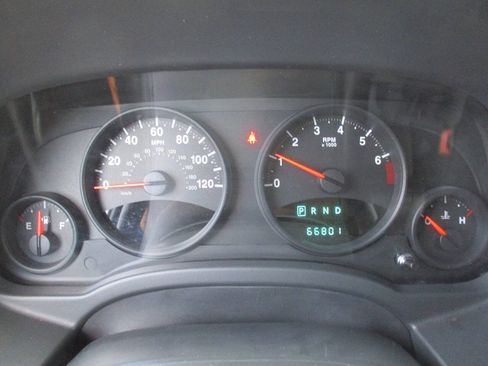 Used 2010 Jeep Patriot Sport FWD image 13