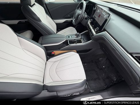 Certified 2026 Lexus TX 500h AWD w/ Technology Package image 13