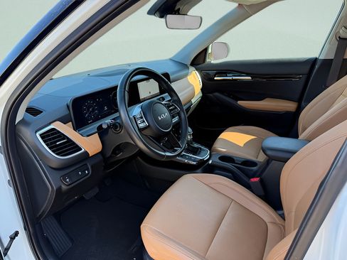 Used 2024 Kia Seltos EX AWD/4WD image 4