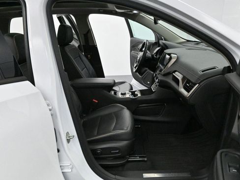 Used 2018 GMC Terrain Denali w/ Advanced Safety Package image 30