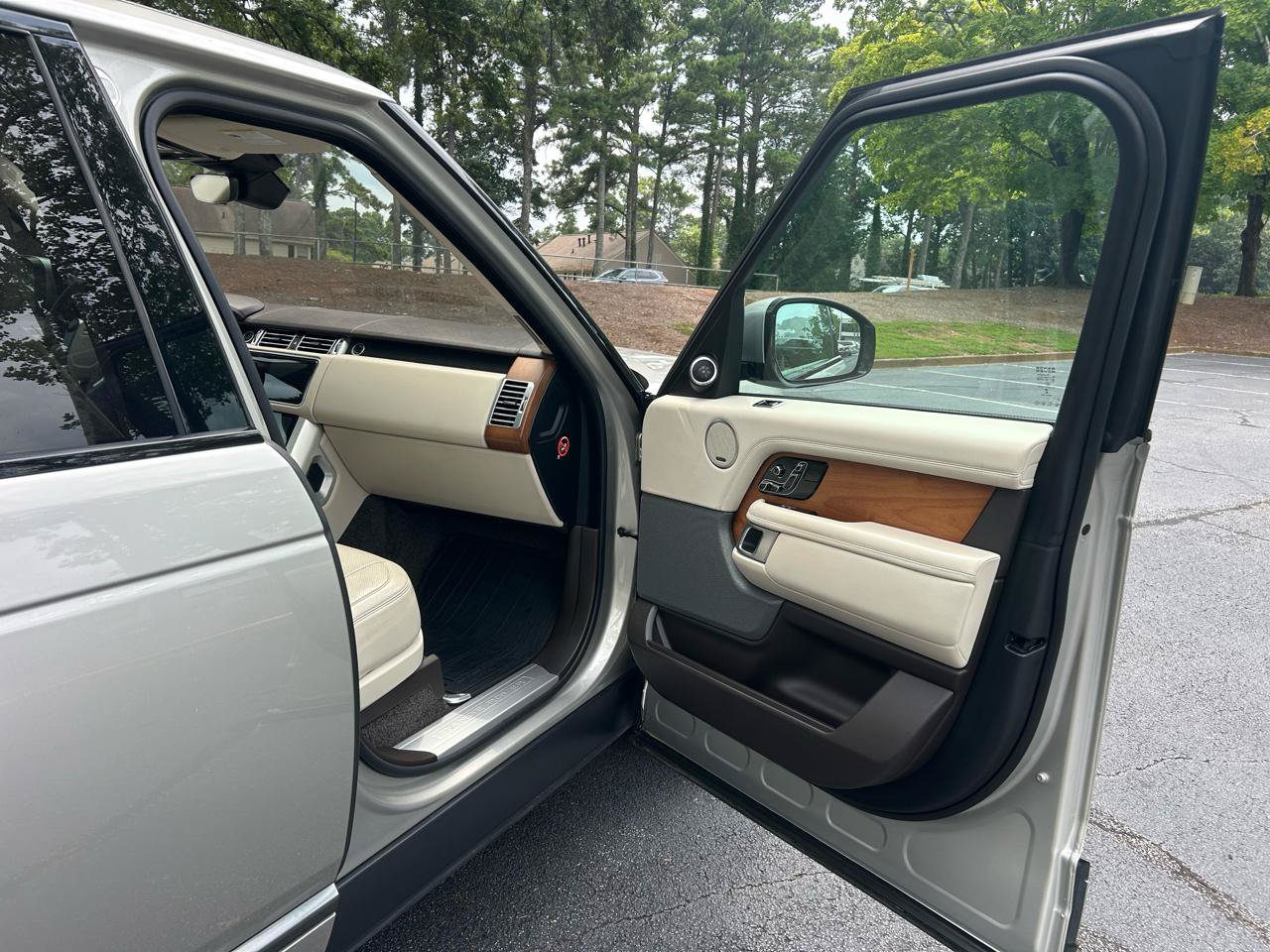 Used 2018 Land Rover Range Rover HSE AWD/4WD image 26