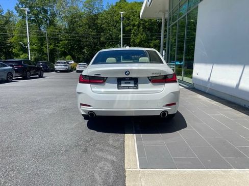 Used 2023 BMW 330i xDrive Sedan w/ Premium Package AWD/4WD image 8