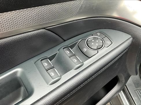 Used 2019 Ford Explorer XLT w/ Equipment Group 202A FWD image 35