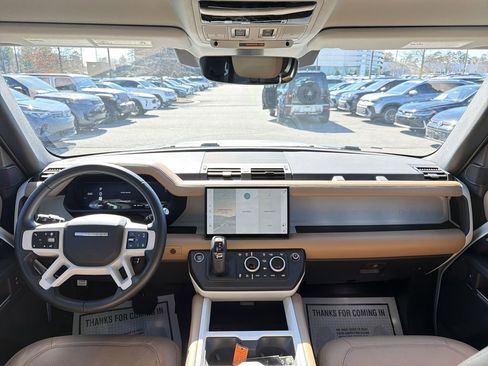 Used 2025 Land Rover Defender 110 S image 18