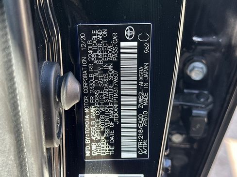 Used 2021 Toyota Prius Prime XLE w/ Carpet Mat Package (TMS) image 30