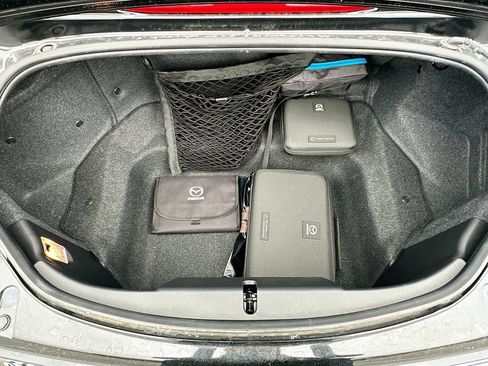 Used 2025 MAZDA MX-5 Miata Grand Touring RWD image 32