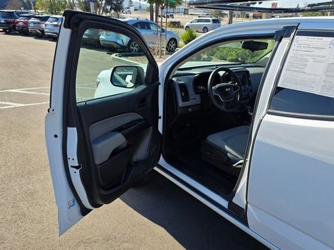 Used 2022 Chevrolet Colorado W/T w/ WT Convenience Package image 37