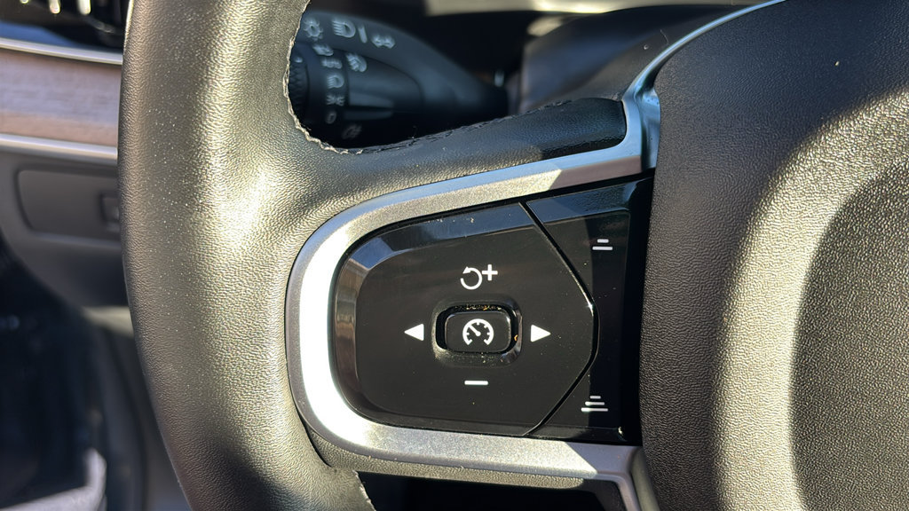 Certified 2026 Volvo XC90 B6 Plus AWD/4WD image 18
