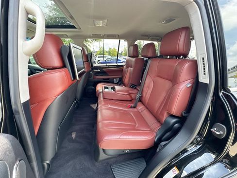Used 2017 Lexus LX 570 4WD w/ Luxury Package image 30