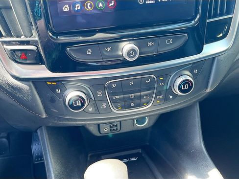 Used 2021 Chevrolet Traverse Premier w/ Redline Edition FWD image 16