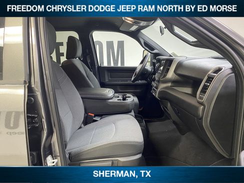 New 2024 RAM 2500 Tradesman w/ Chrome Appearance Group AWD/4WD image 8