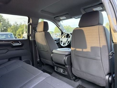 Used 2025 GMC Sierra 1500 SLE AWD/4WD image 16
