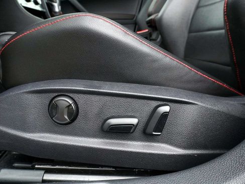 Used 2017 Volkswagen GTI Autobahn FWD image 17