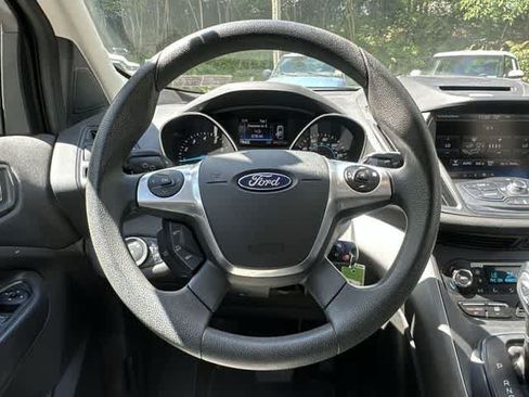 Used 2015 Ford Escape SE w/ Equipment Group 201A AWD/4WD image 8