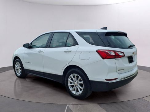 Used 2018 Chevrolet Equinox LS FWD image 3