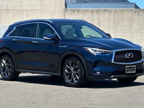 Used 2019 INFINITI QX50 Essential w/ Sensory Package AWD/4WD image 5