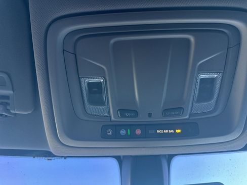 Used 2019 Chevrolet Silverado 1500 Custom Trail Boss w/ Custom Convenience Package image 19