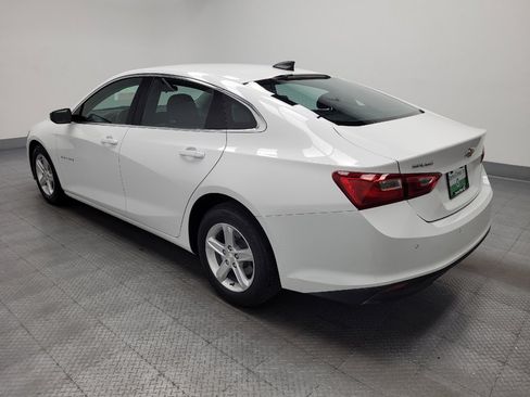 Used 2025 Chevrolet Malibu LS FWD image 3