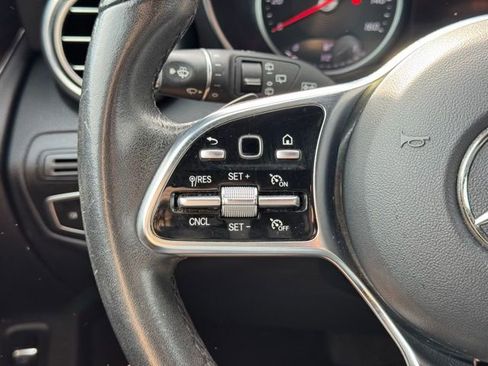 Used 2020 Mercedes-Benz GLC 300 4MATIC image 27