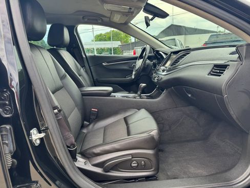 Used 2016 Chevrolet Impala LT FWD image 10