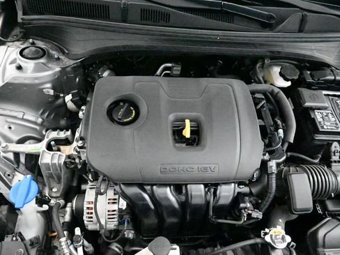 Used 2023 Kia Forte LXS w/ LXS Technology Package FWD image 16